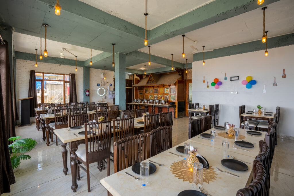 the castle villa restaurants in kufri