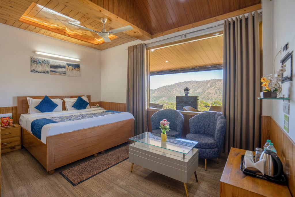 the castle villa kasauli bedroom 1